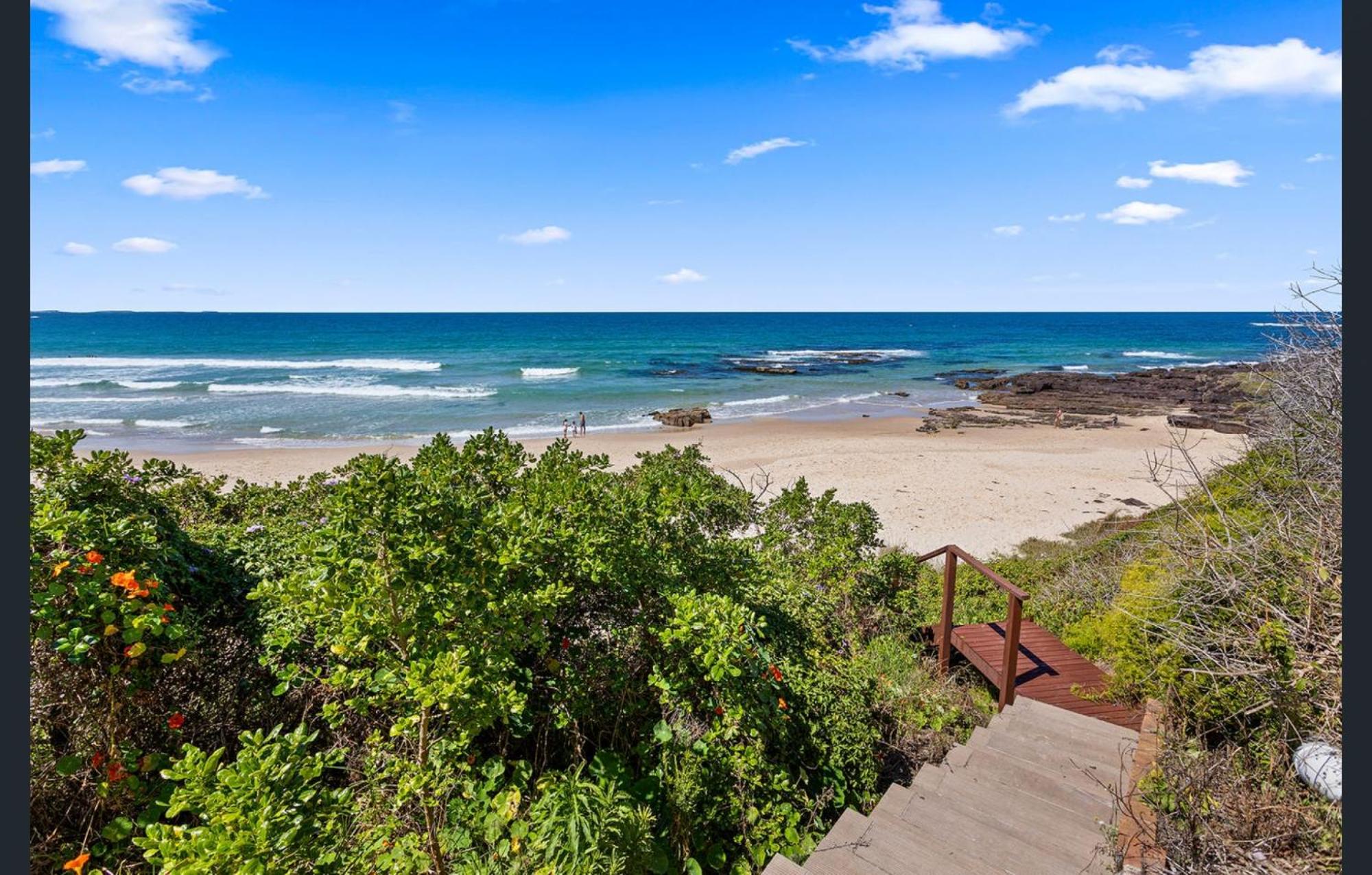 Sea View - Absolute Beachfront Shellharbour