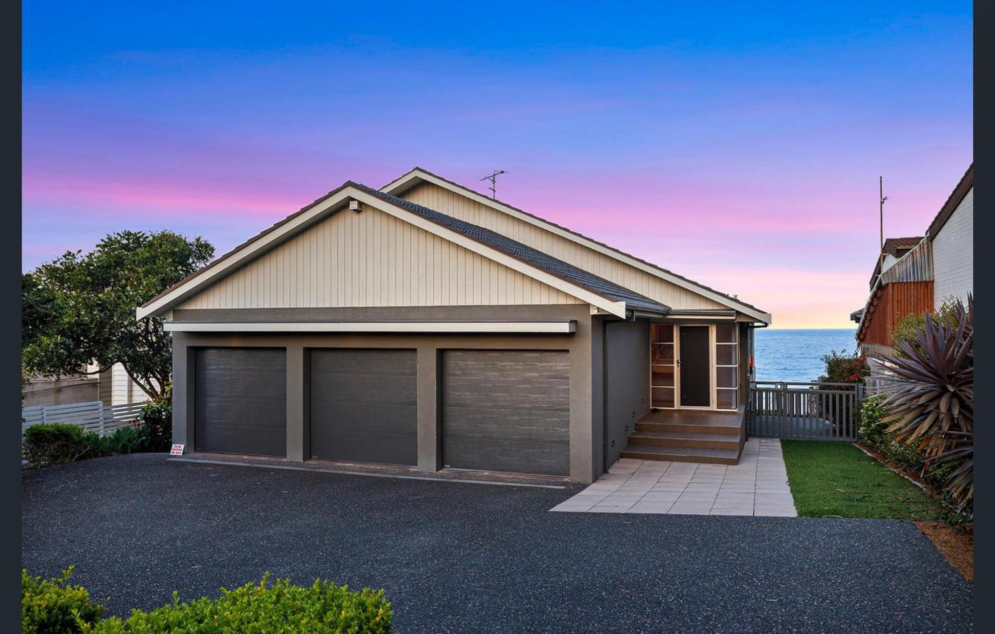 Sea View - Absolute Beachfront Shellharbour