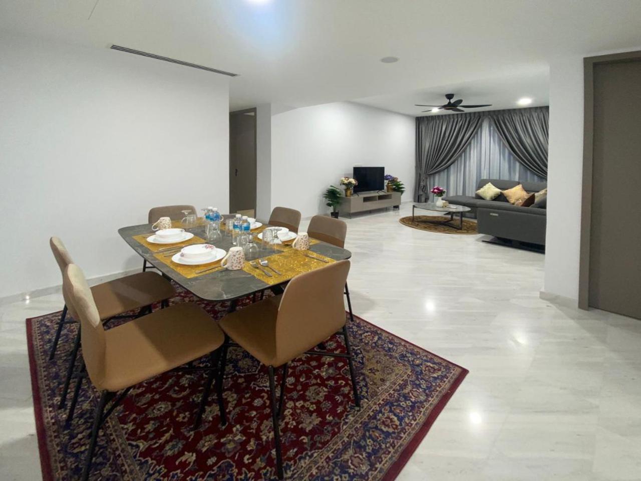 Eaton Residences KLCC by BHS