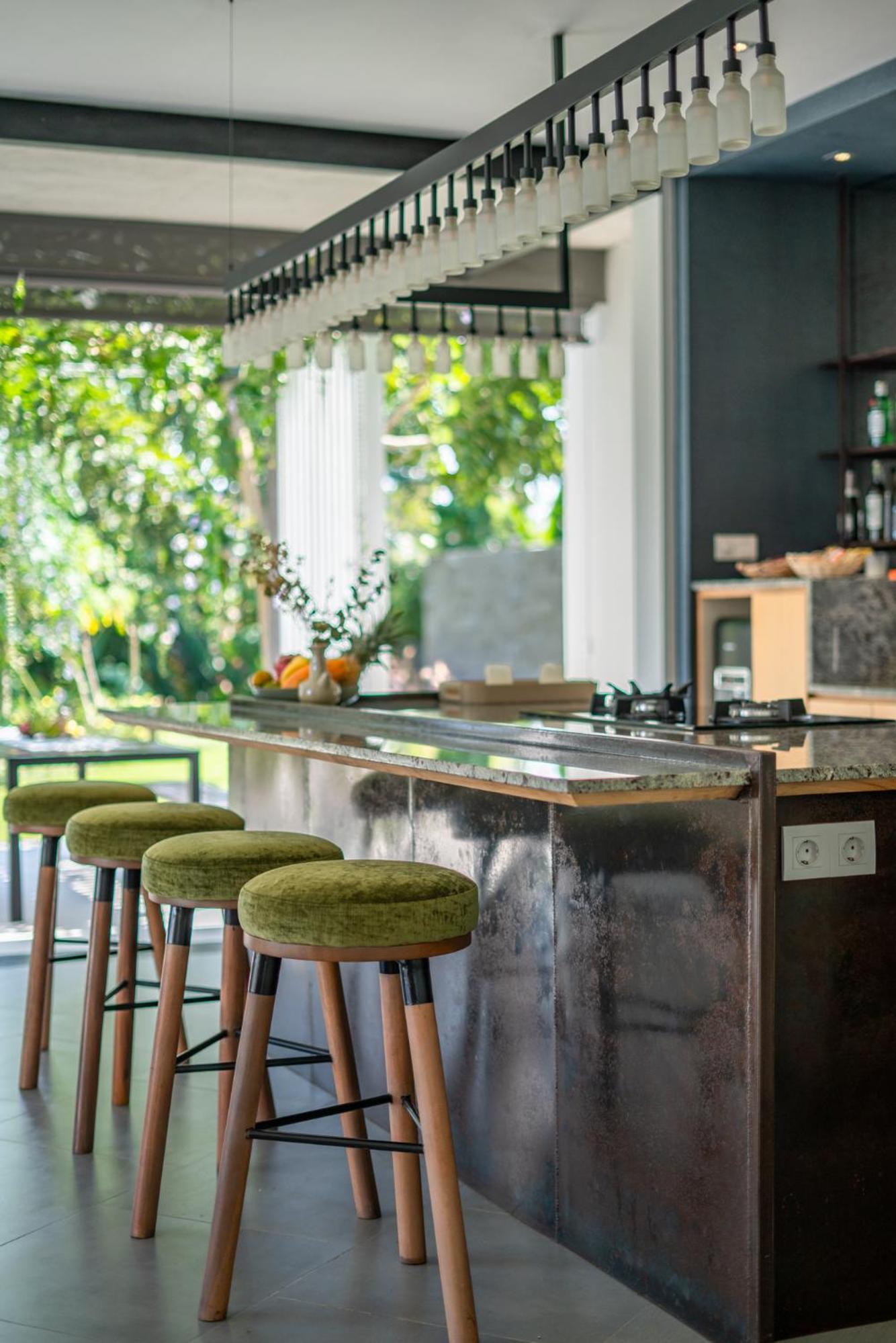 La Maison d'Ulysse - Luxury 4-Bedroom Villa with Pool in Canggu view 5