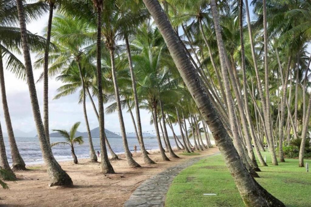 2 bedroom Apartment Palm Cove