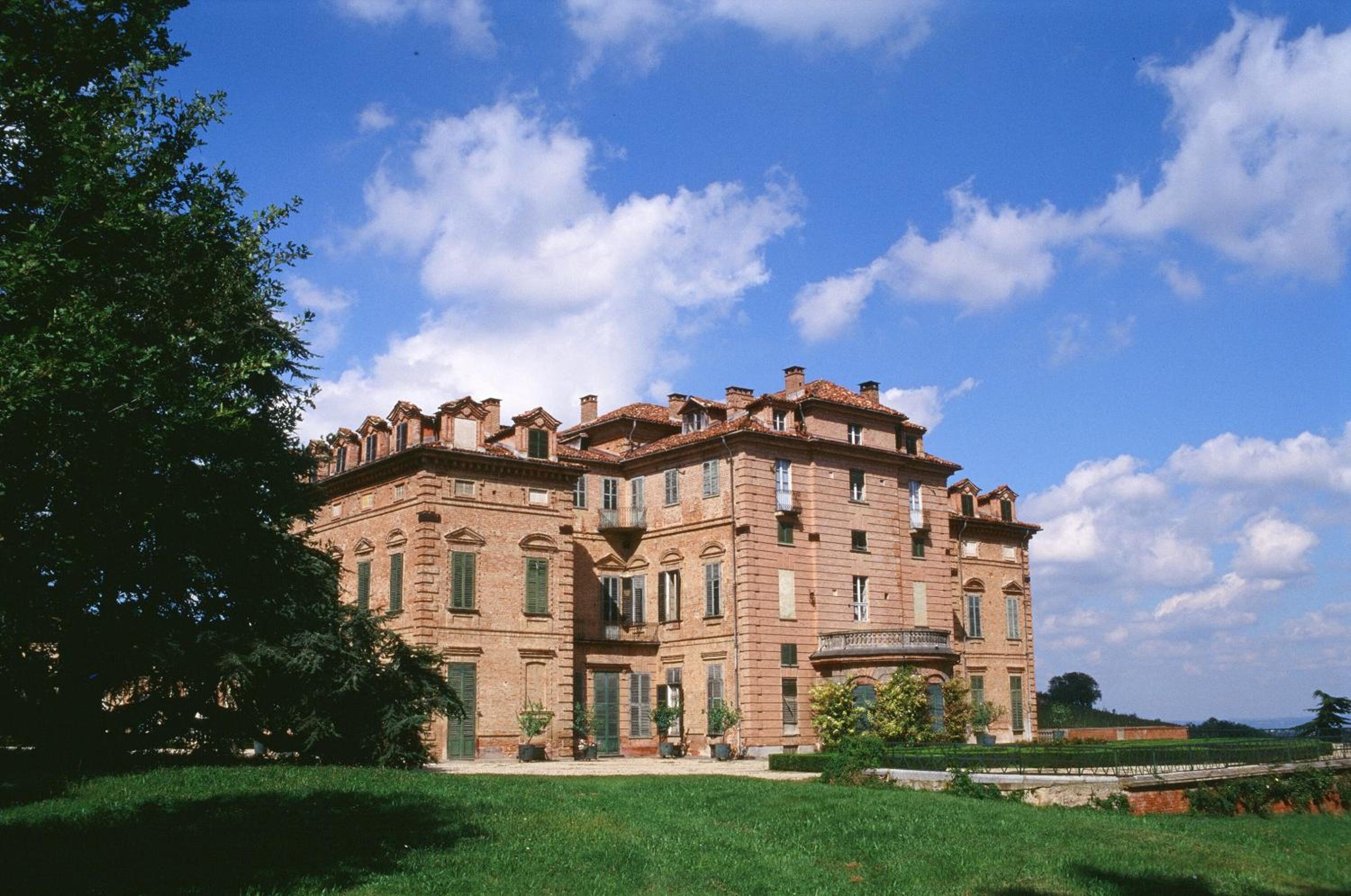 Marchesi Alfieri - Cantine e Ospitalità