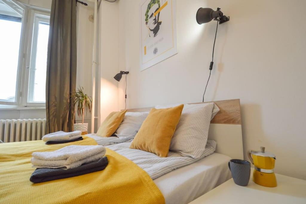 Pavla Papa Studio - Bright & central view 4