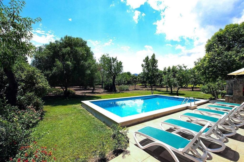 Lovely mallorquin farmhouse in Pollensa by Renthousing