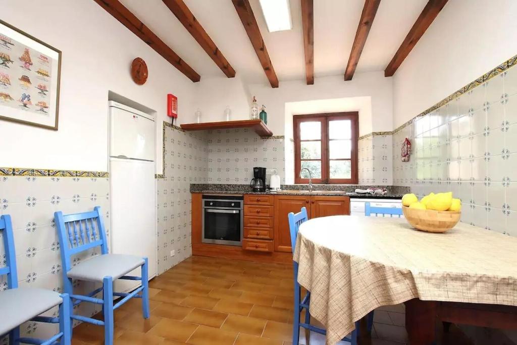 Lovely mallorquin farmhouse in Pollensa by Renthousing