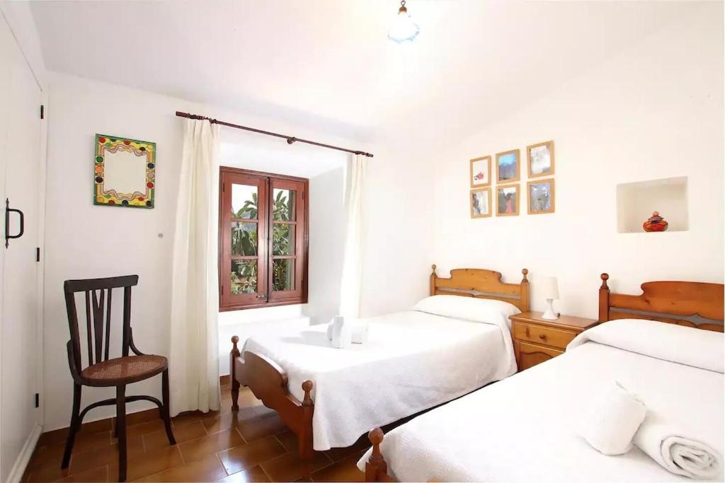 Lovely mallorquin farmhouse in Pollensa by Renthousing