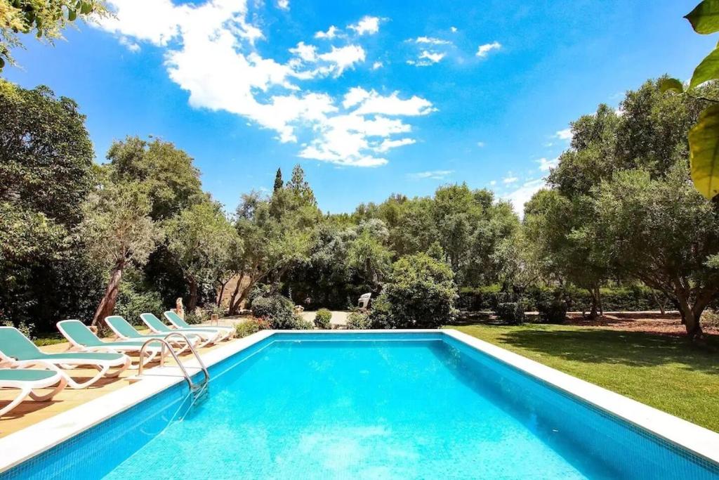 Lovely mallorquin farmhouse in Pollensa by Renthousing