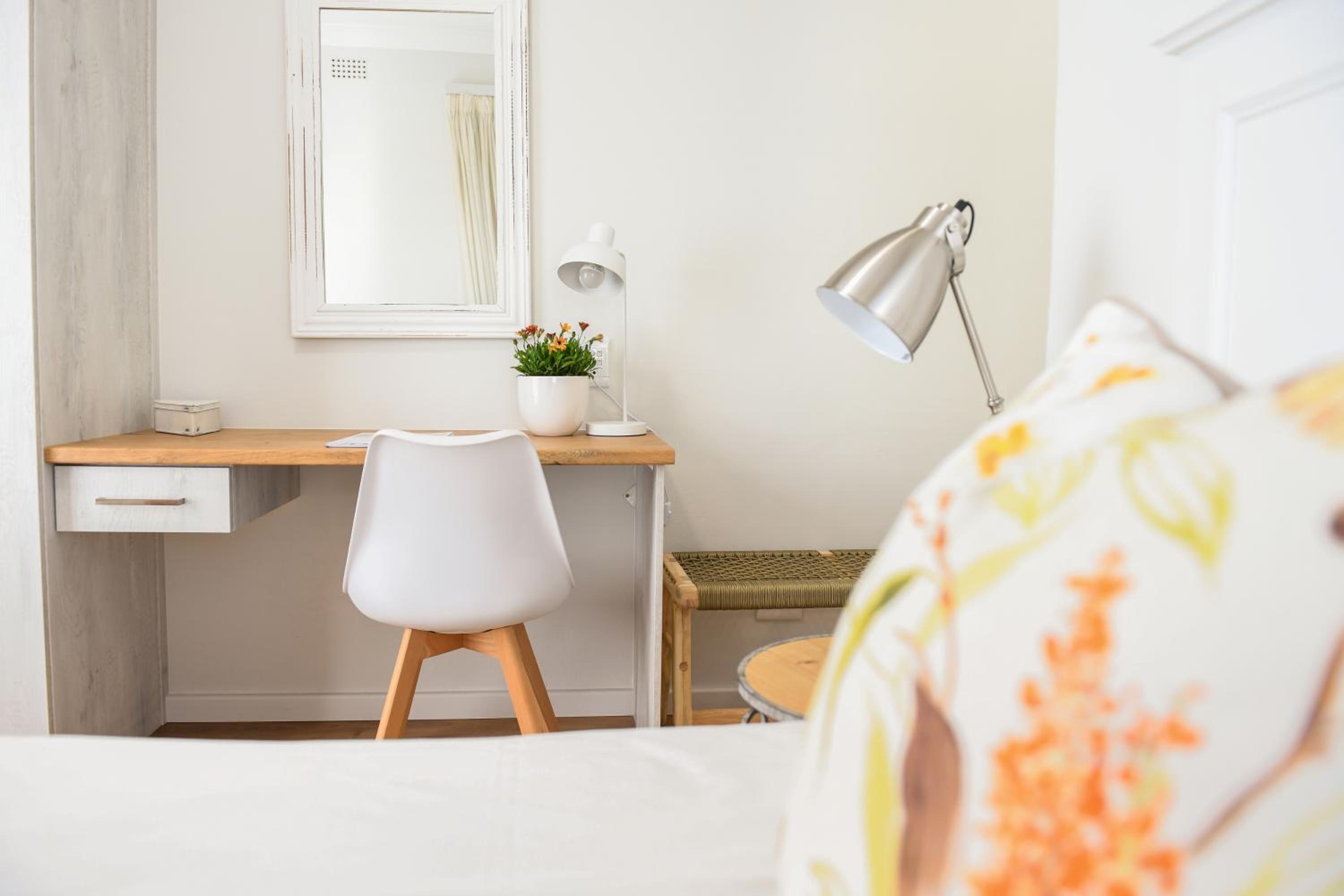 Four Palms Accommodation