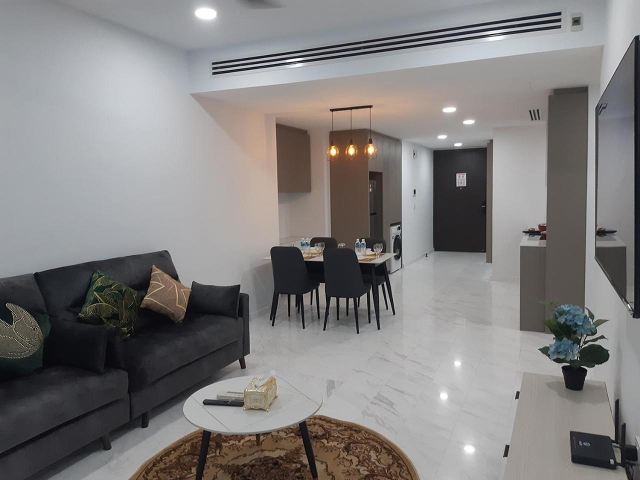 Eaton Residences KLCC by BHS