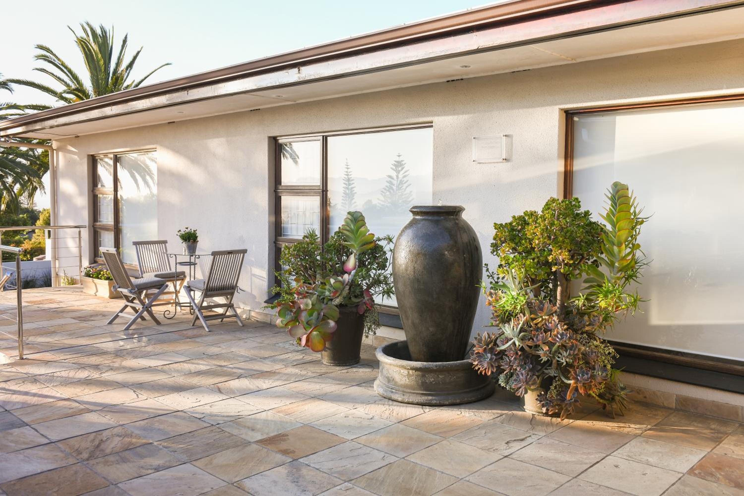Four Palms Accommodation