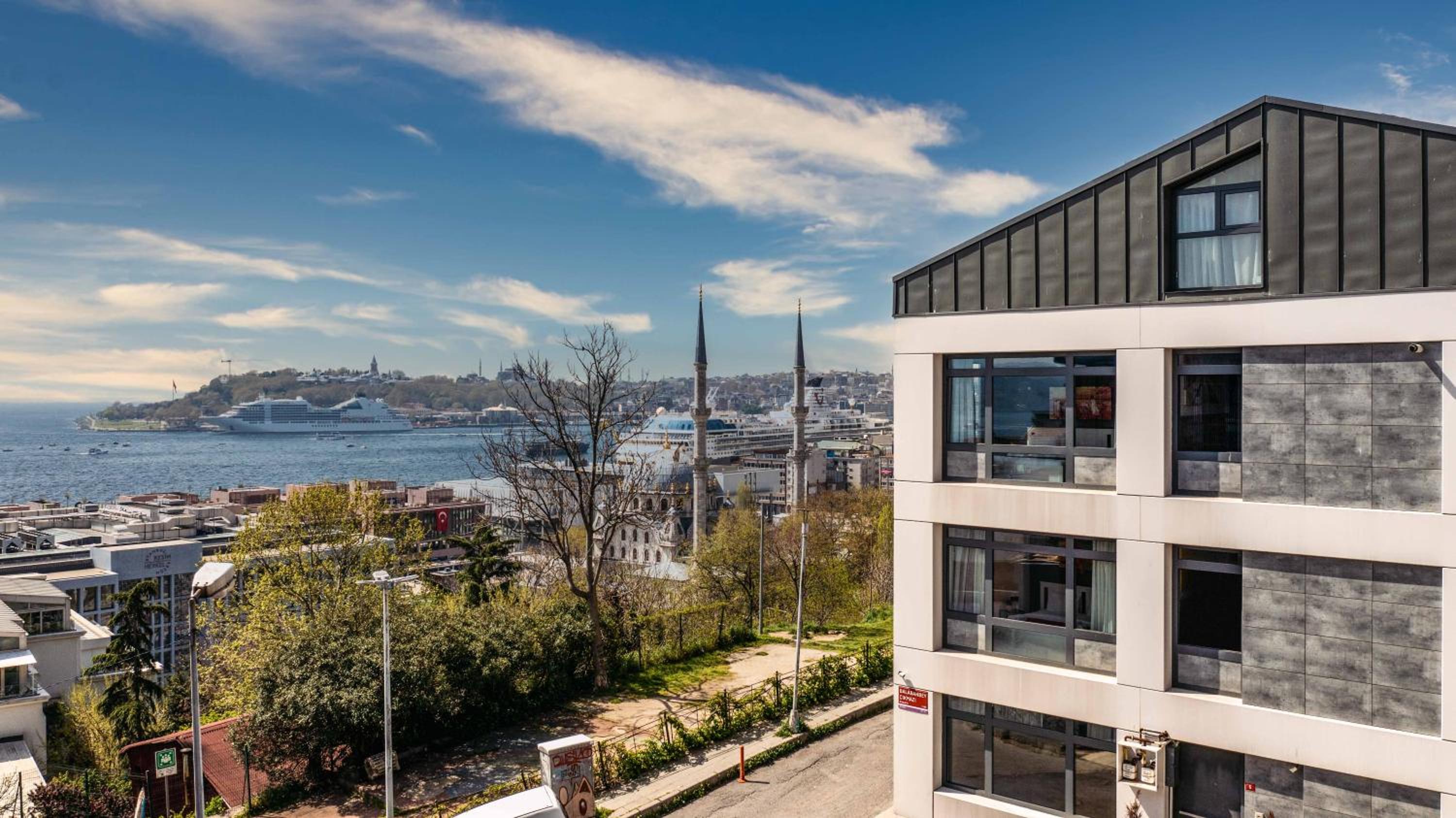 Monnas Bosphorus - Image 21