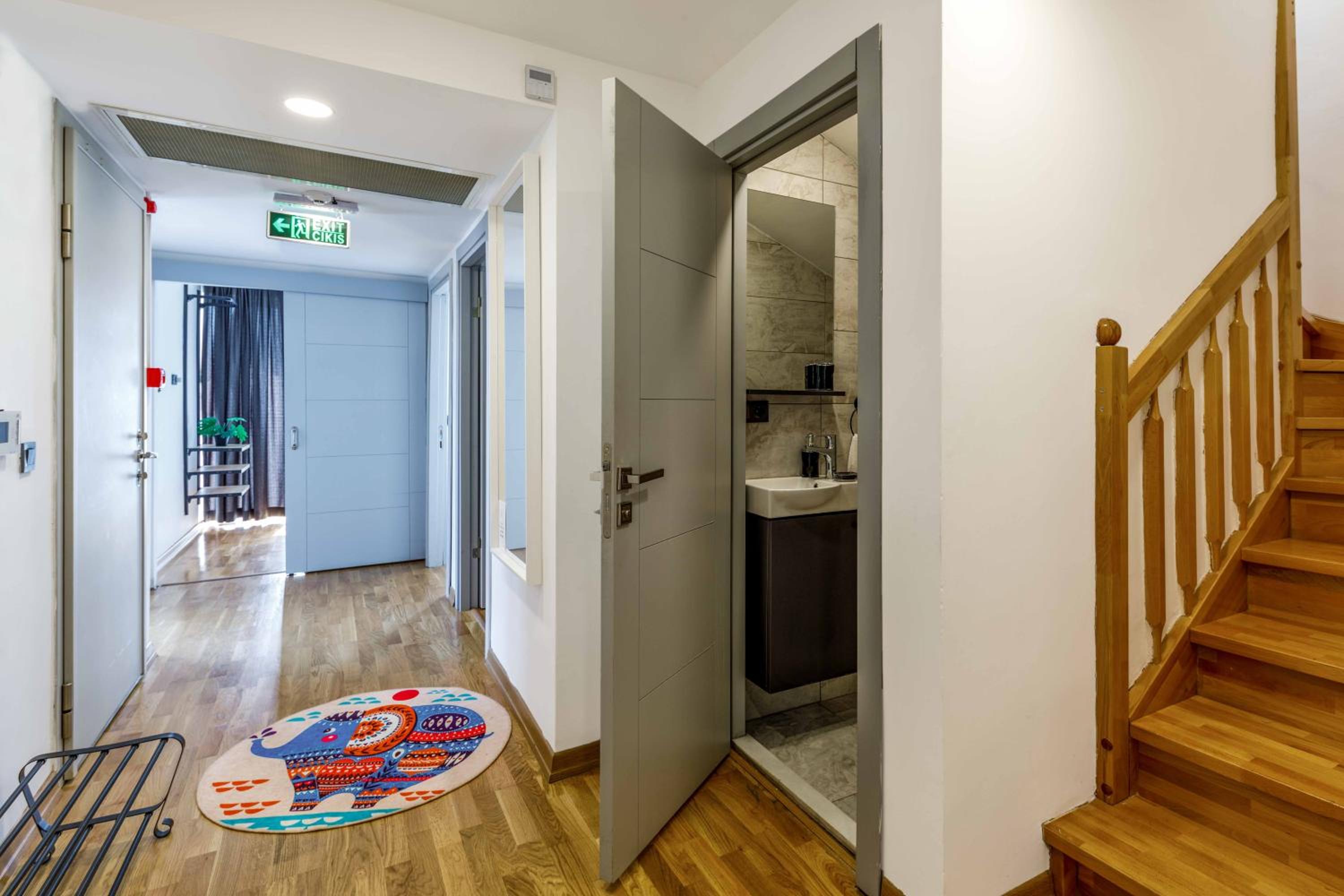 Monnas Bosphorus - Image 38