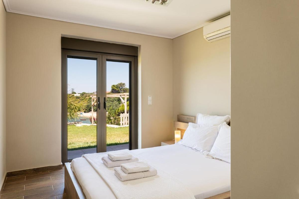 Villa Idyle - Luxury Beachfront Residence view 5