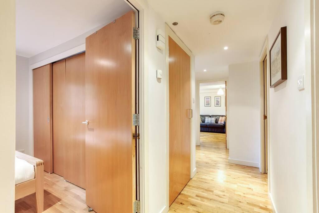 *Amazing Location!*In heart of the City. 2BR & Cot view 2