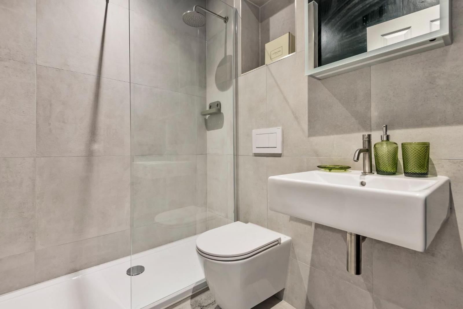 Central London-Modern Contemporary Flat