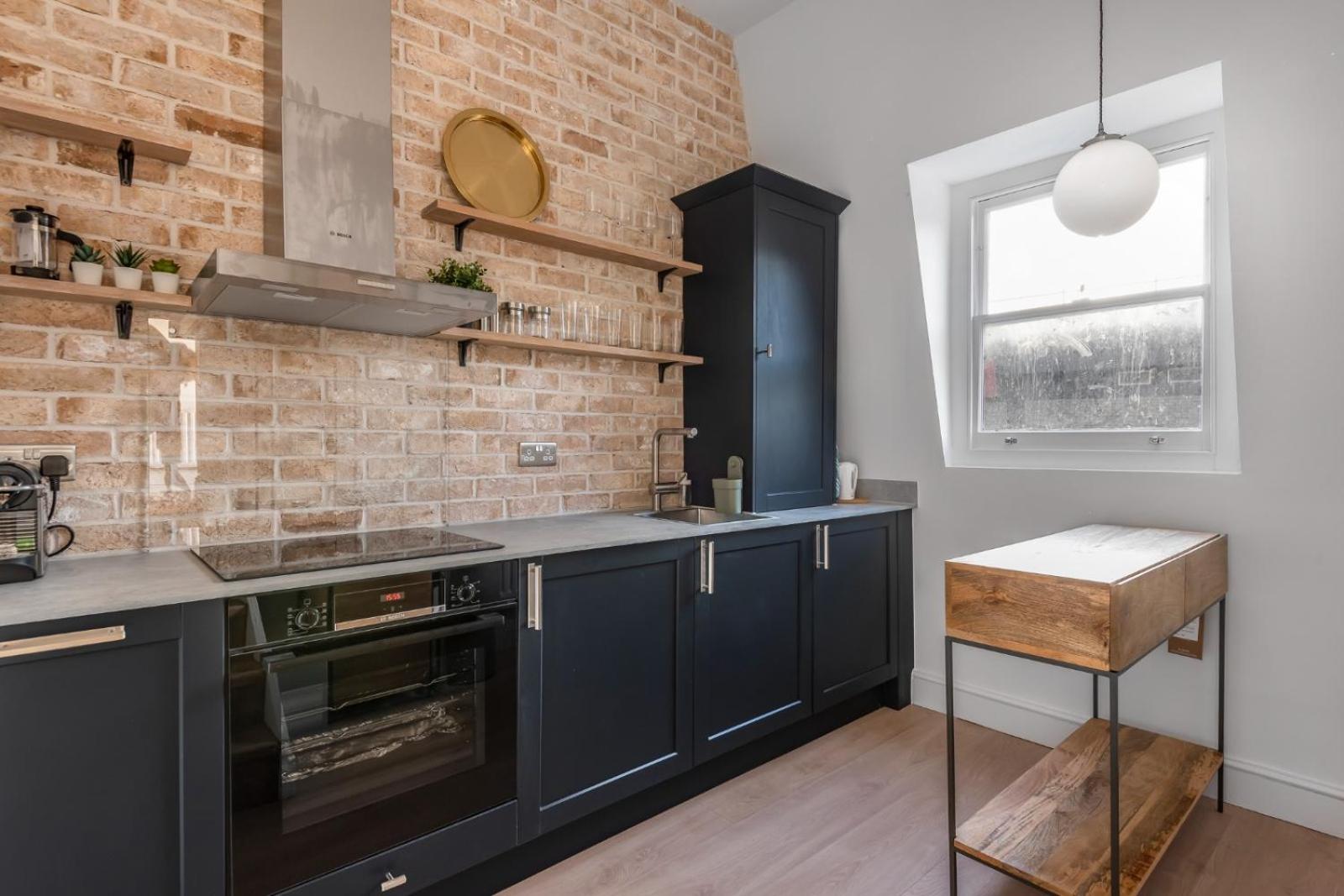 Central London-Modern Contemporary Flat