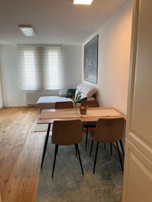 Appartement Seenähe mit gratis Tiefgaragenplatz