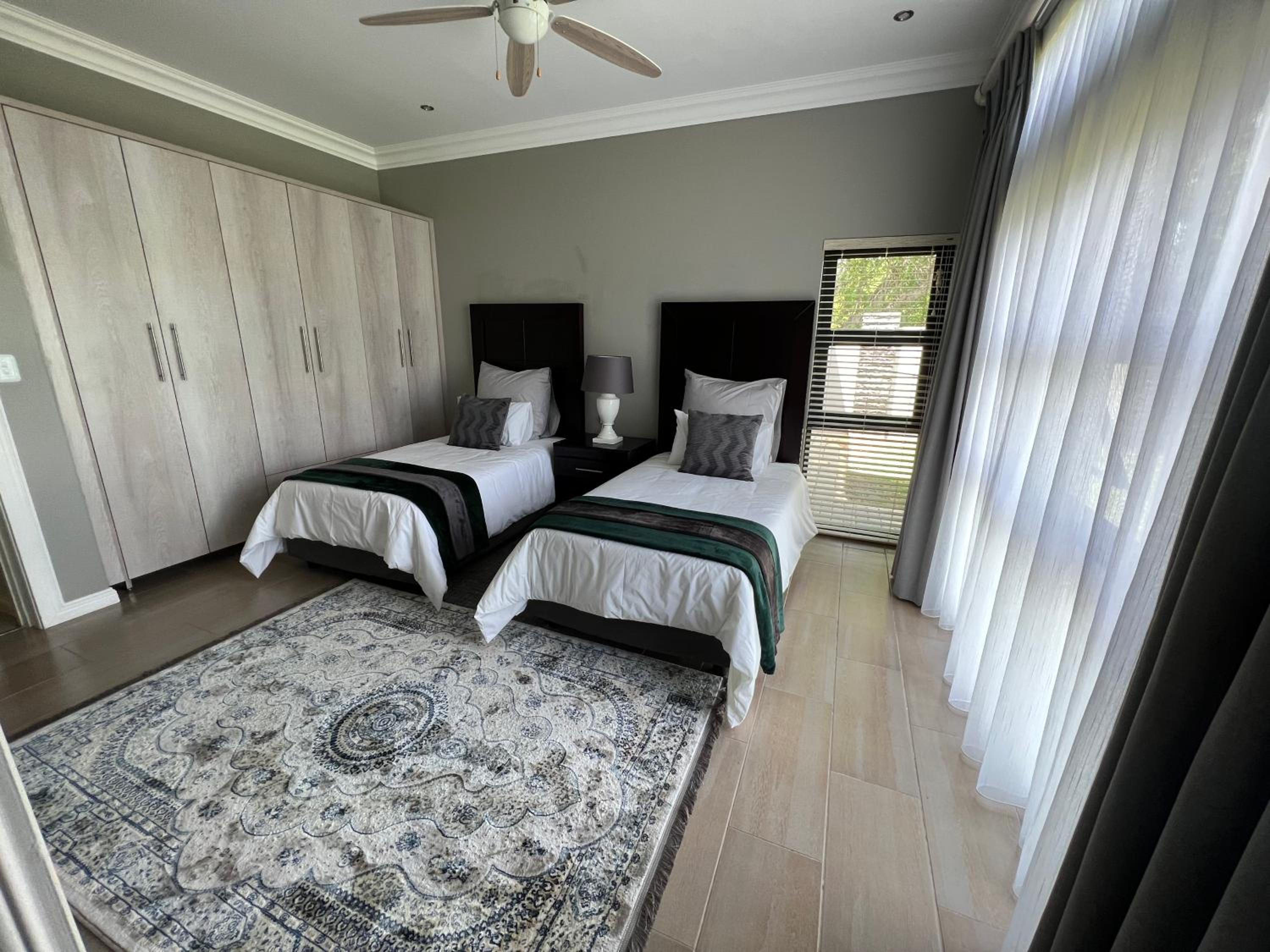 Sasavona Cottage - 349 Vaal de Grace Golf Estate view 4