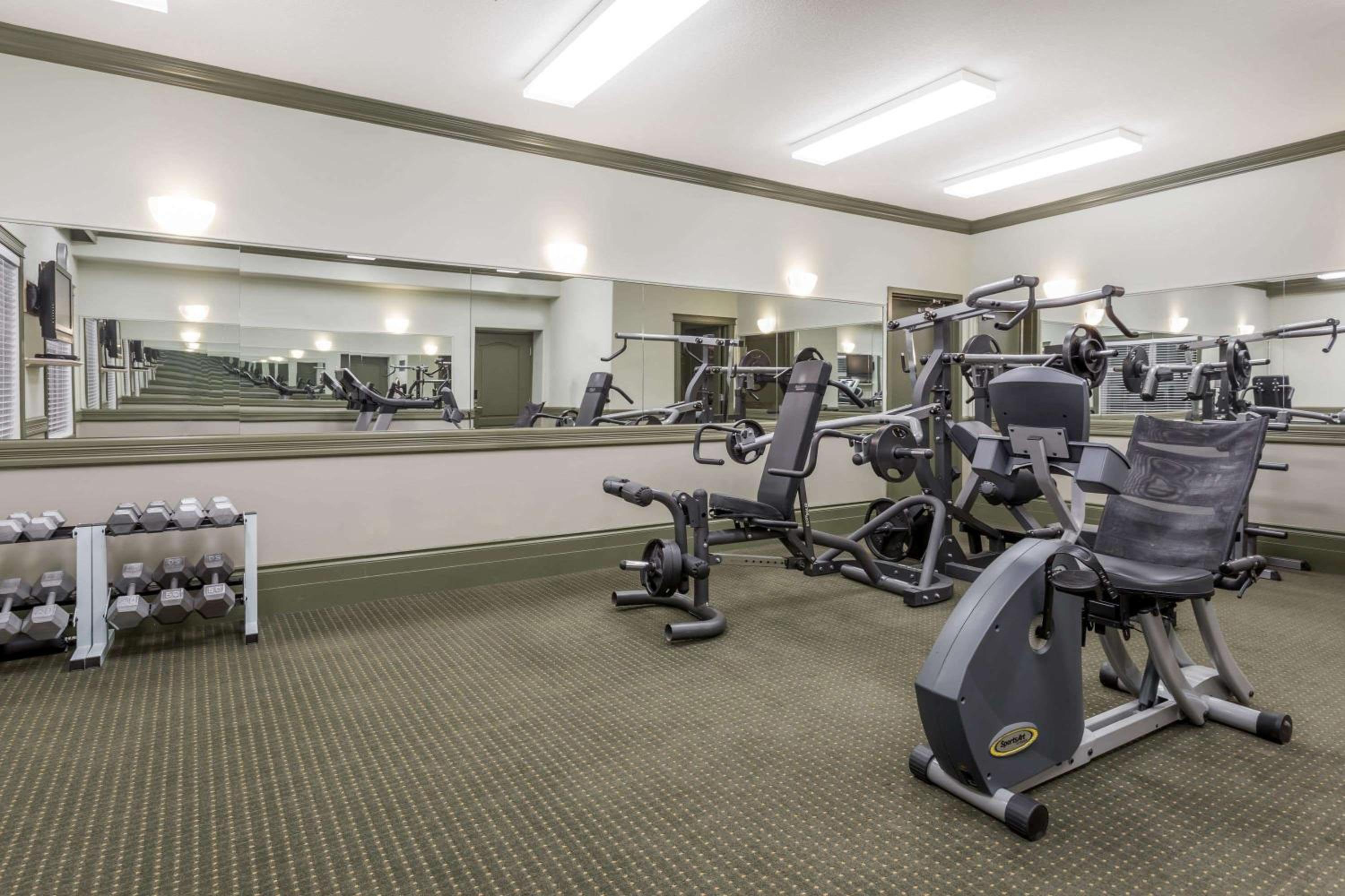 Hinton Vacations - Ramada by Wyndham Hinton - Property Image 3