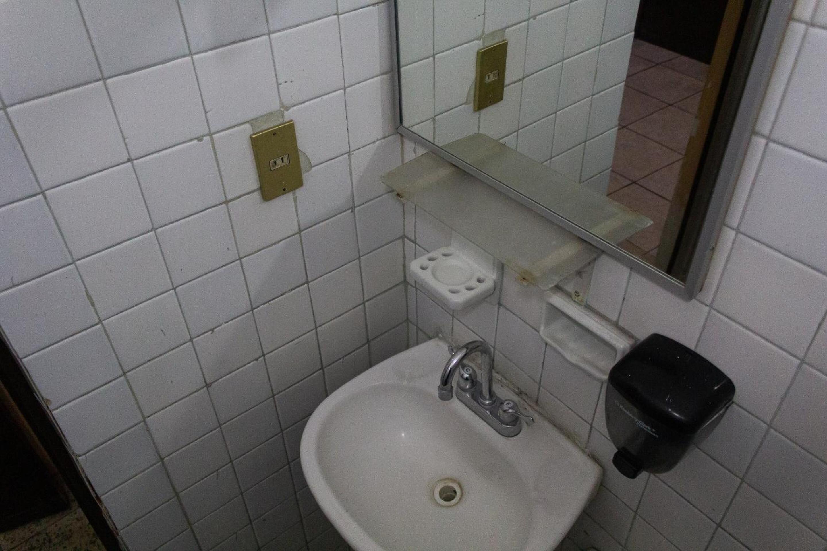 Zacatecas Vacations - OYO Hotel Colon, Plaza Bicentenario, Zacatecas Centro - Property Image 29