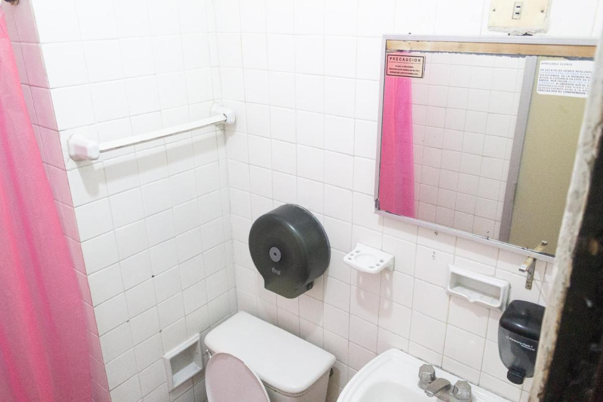 Zacatecas Vacations - OYO Hotel Colon, Plaza Bicentenario, Zacatecas Centro - Property Image 5