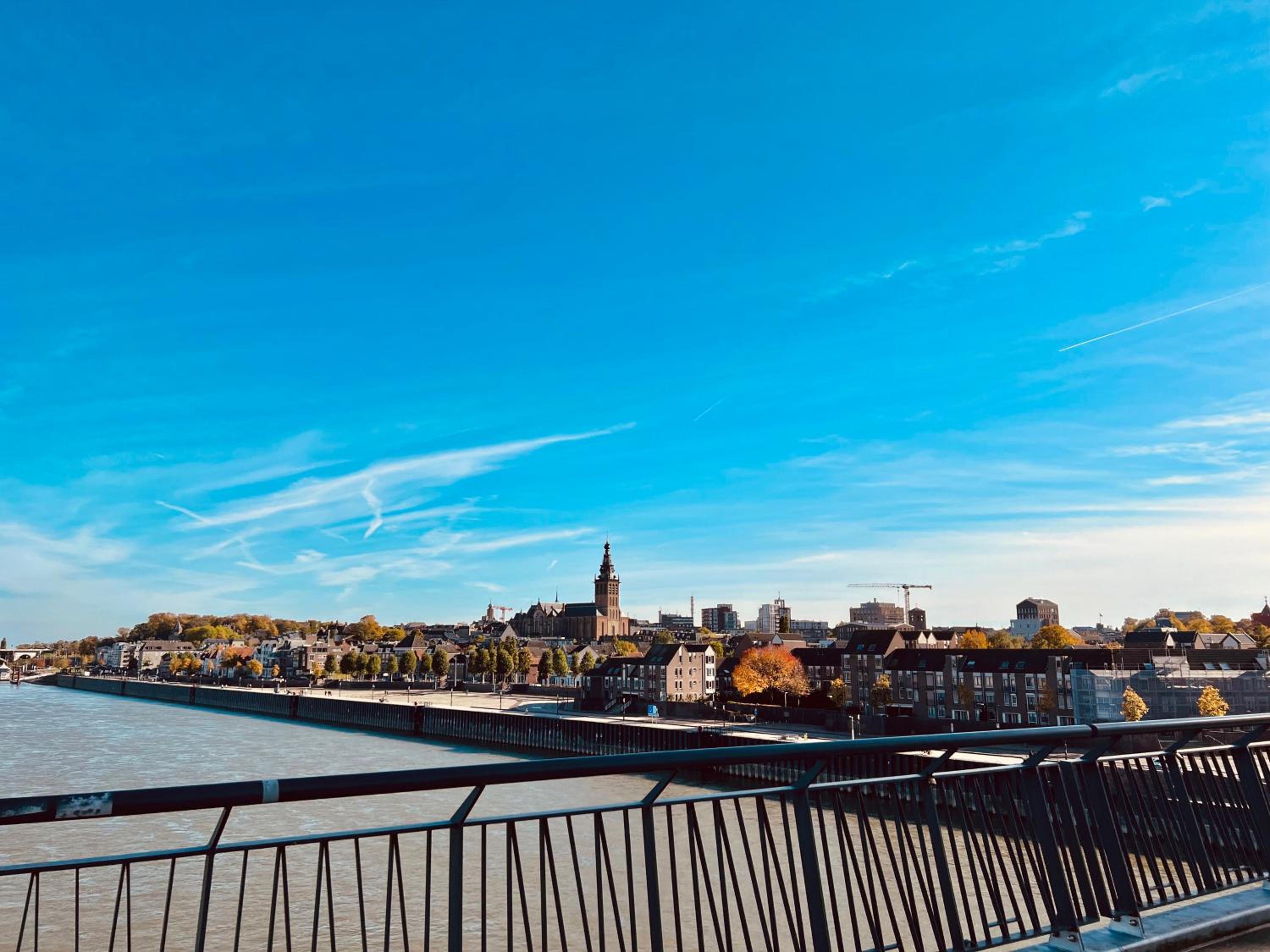 Supergezellig vakantiehuis met hele grote tuin bij Nijmegen view 2