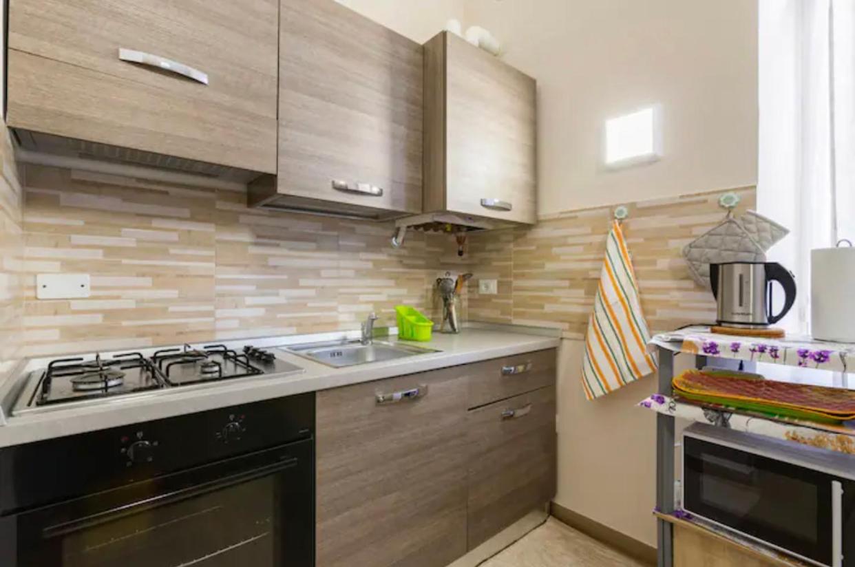 Celebrity House photo 3