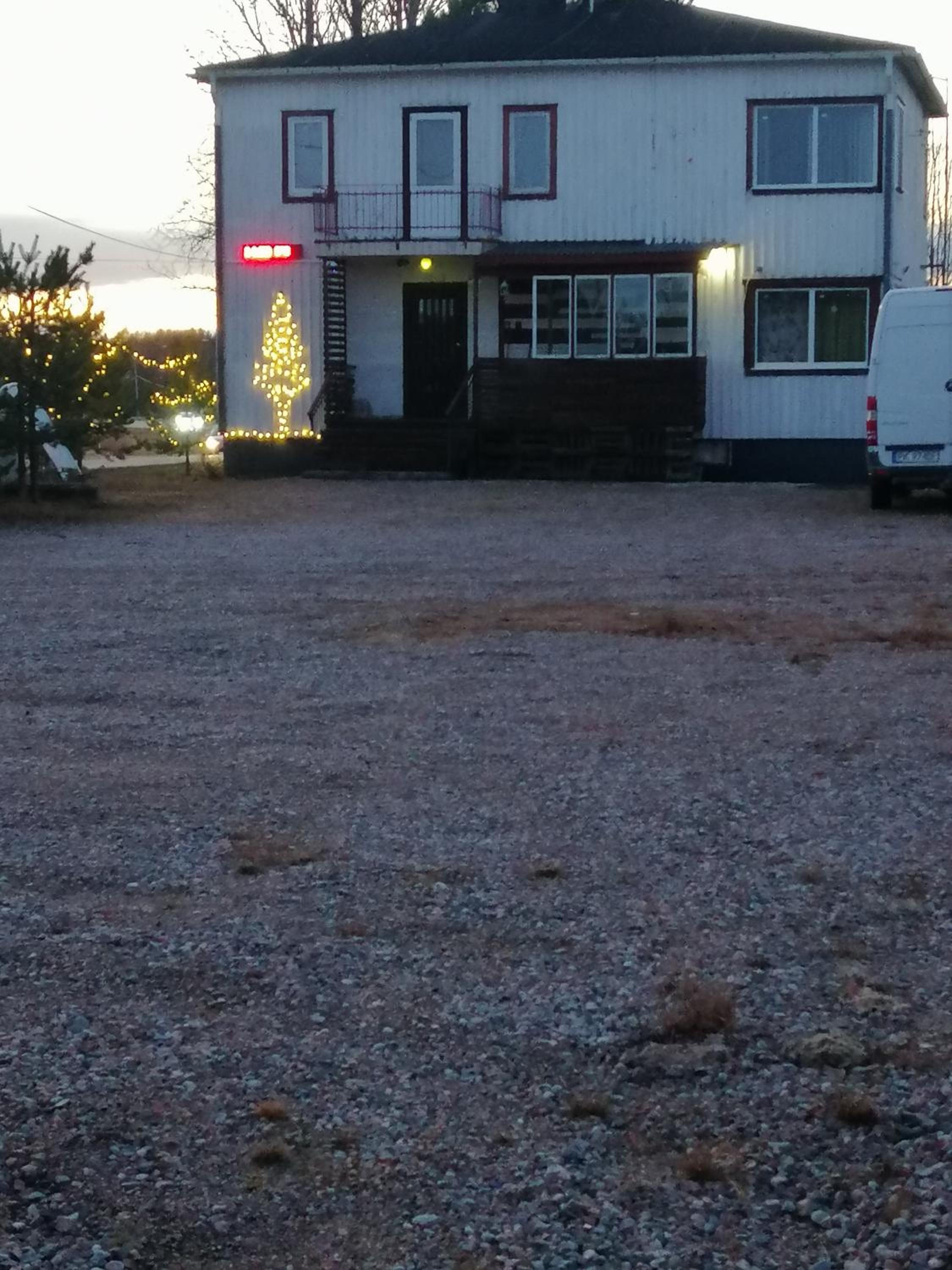 Photo 6