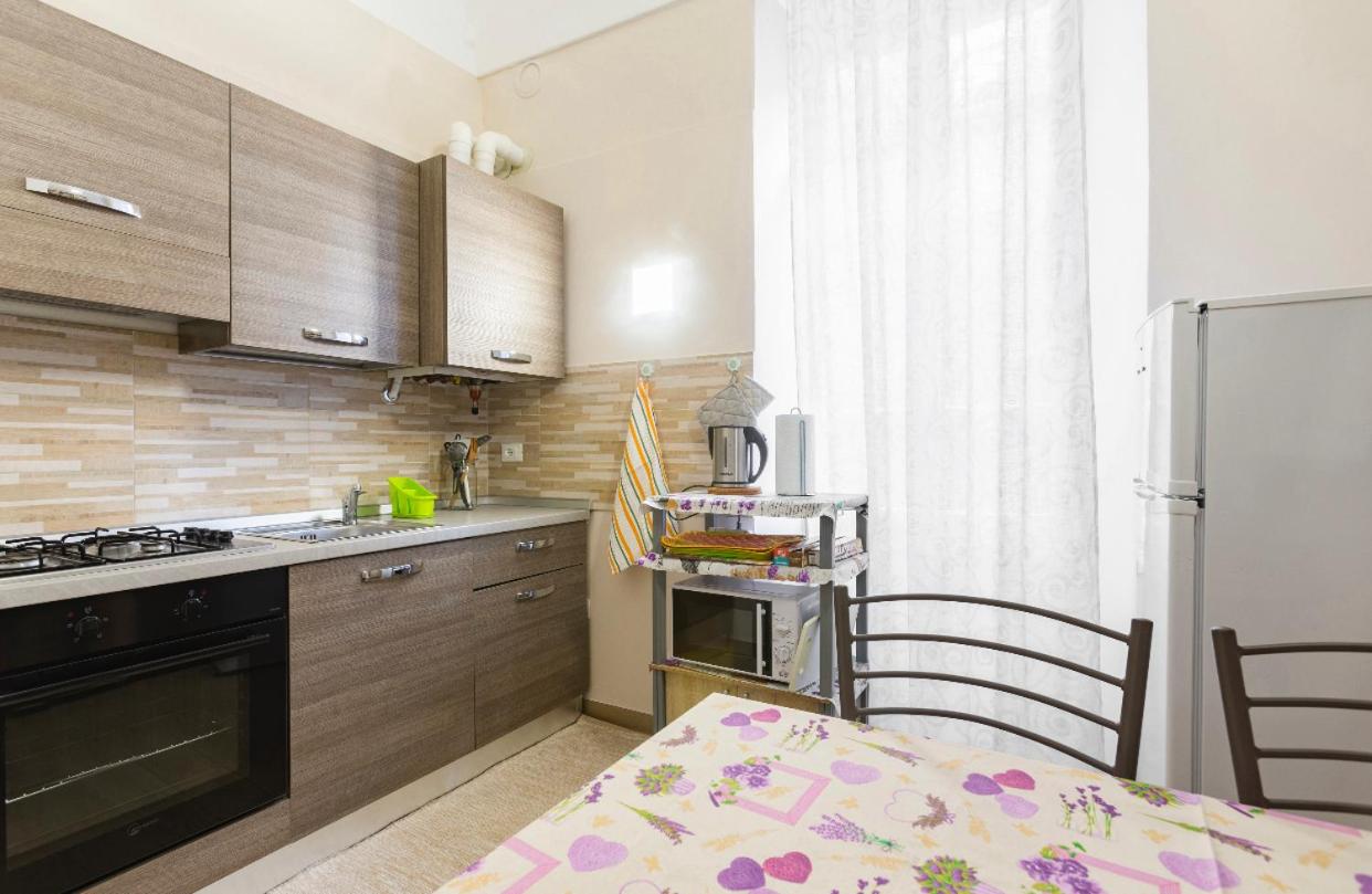 Celebrity House photo 5