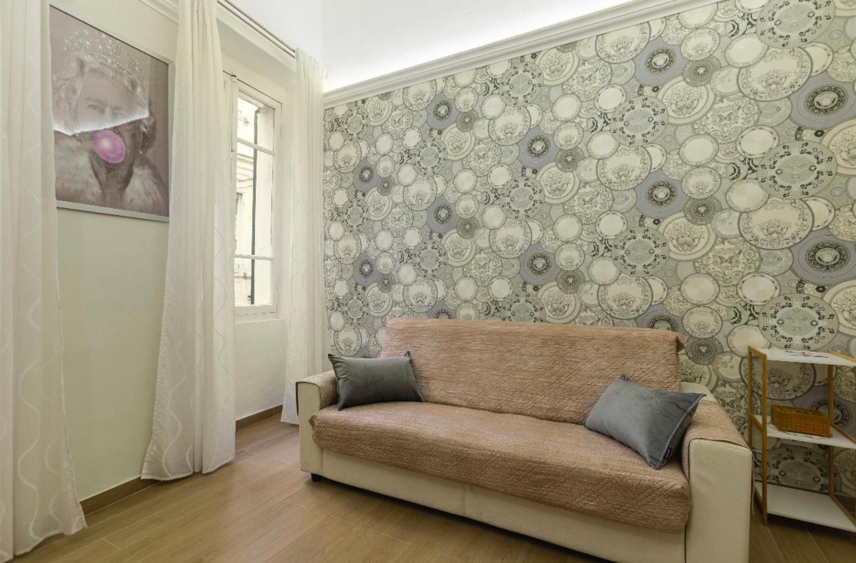 Celebrity House photo 4