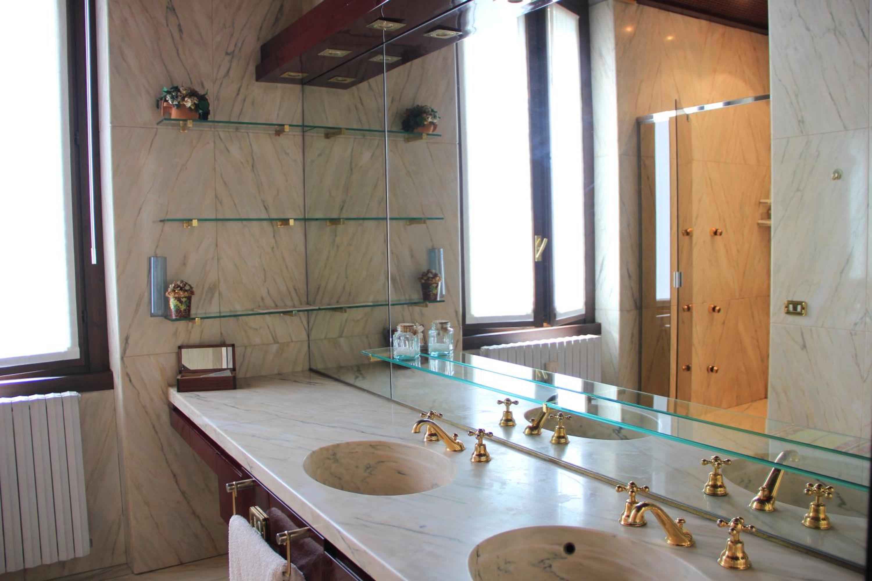 B&B VILLA ADRIANA Varese - camere e appartamenti