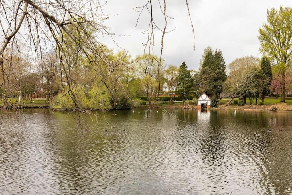 Midwood Lodge