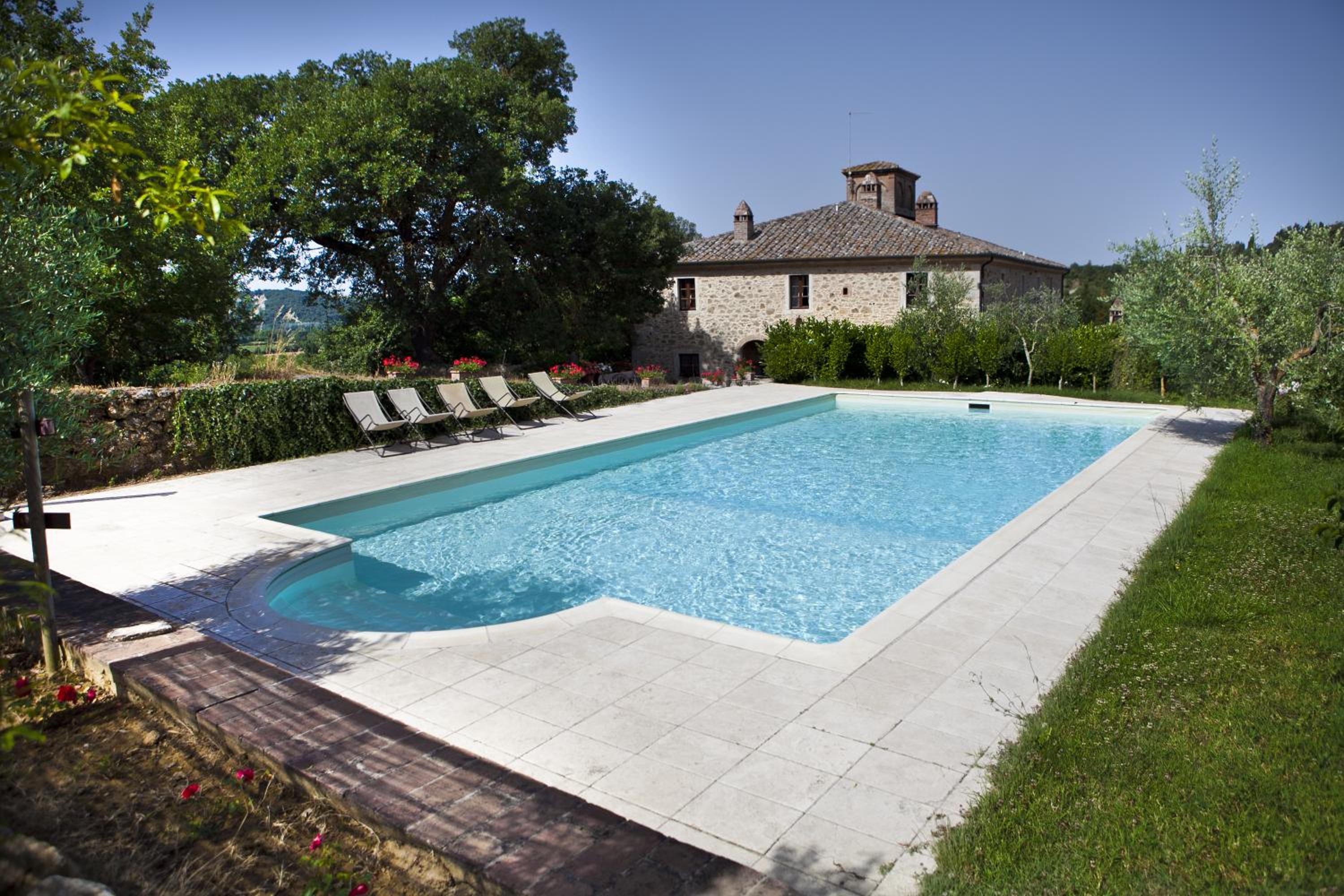 Agriturismo diffuso Tenuta Armaiolo - widespread farmhouse view 3