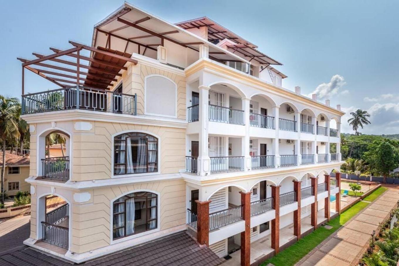 Luxurious Villa with Private Swimming Pool, Kids Pool, Games, Private Parking view 5