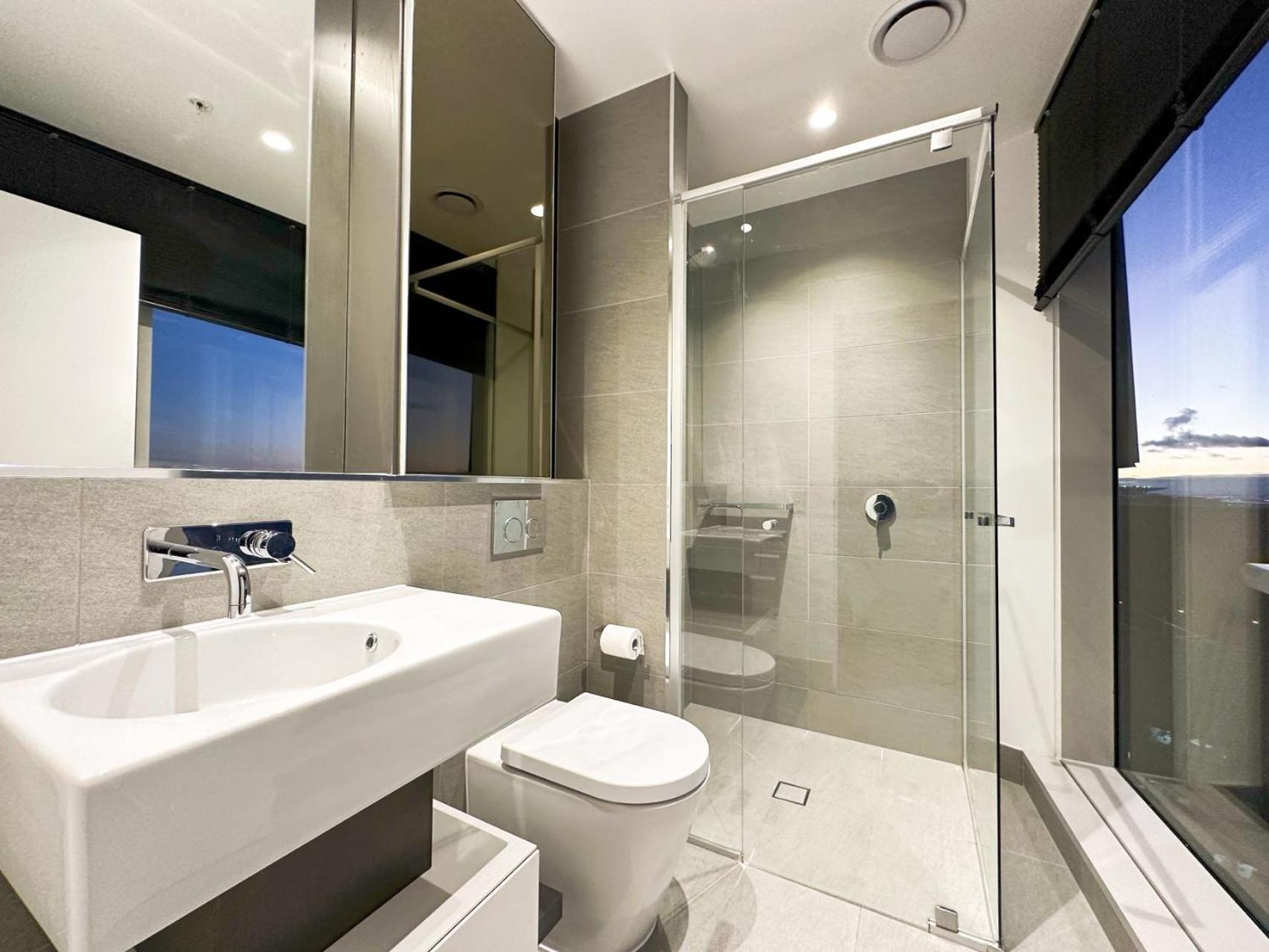 Melbourne CBD Apt with Free Car Park Ocean View