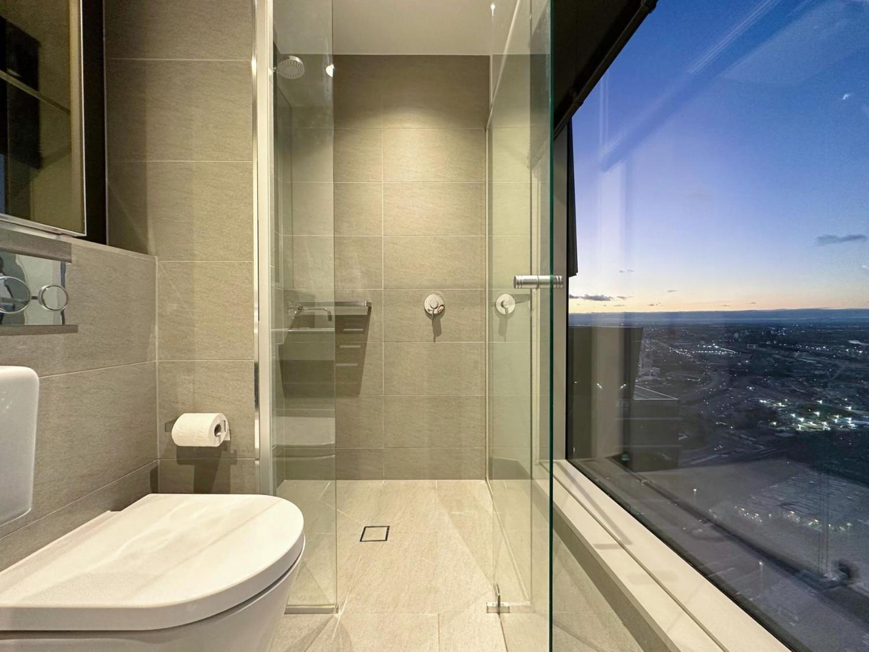 Melbourne CBD Apt with Free Car Park Ocean View