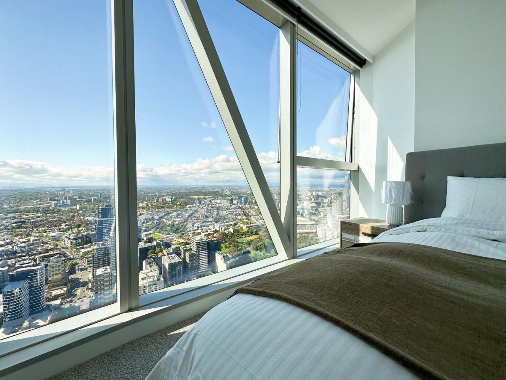 Melbourne CBD Apt with Free Car Park Ocean View