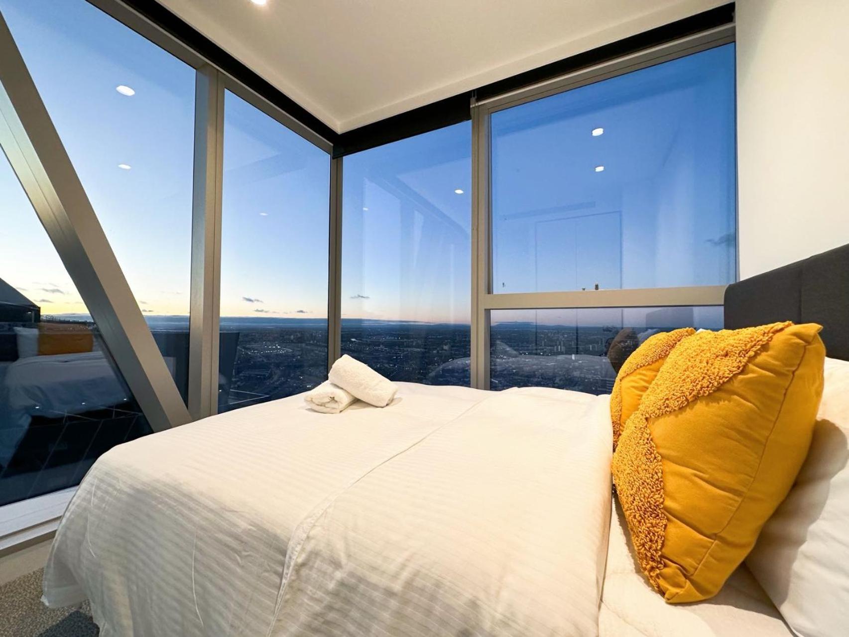 Melbourne CBD Apt with Free Car Park Ocean View