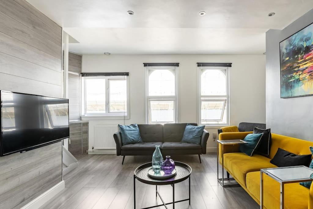 Oxford Vacations - One bedroom duplex apartment located in cowley. - Property Image 10