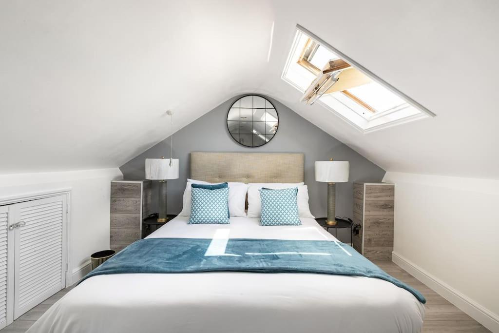 Oxford Vacations - One bedroom duplex apartment located in cowley. - Property Image 1