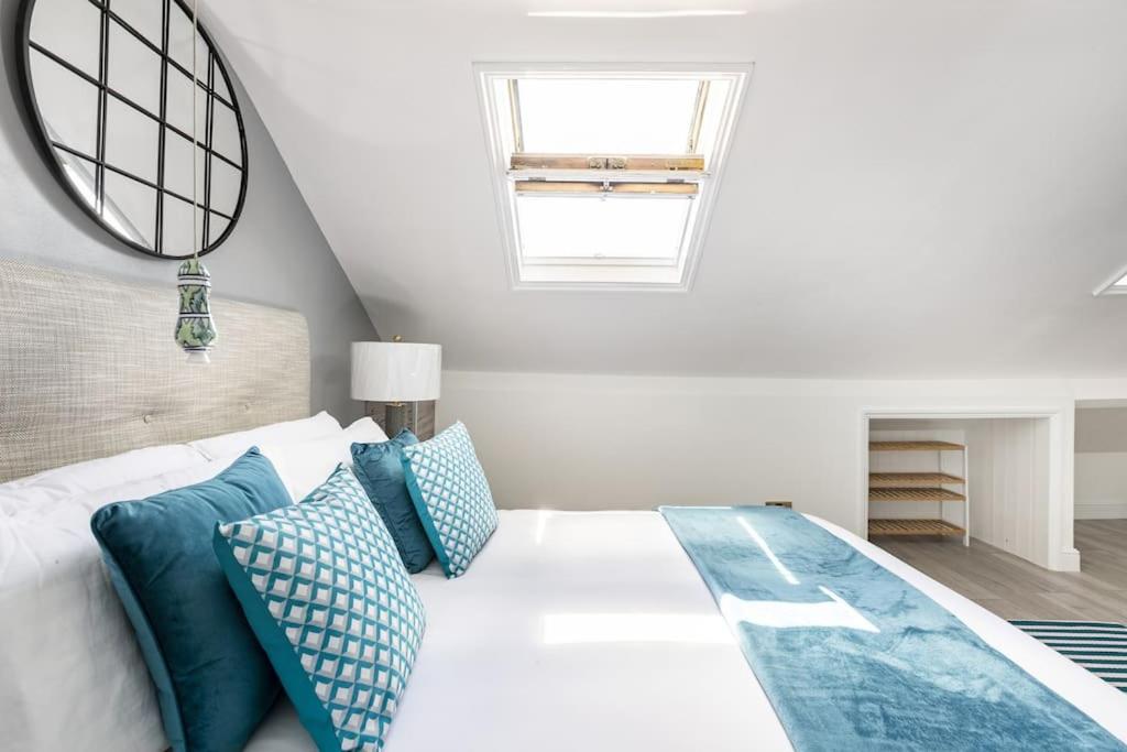 Oxford Vacations - One bedroom duplex apartment located in cowley. - Property Image 15