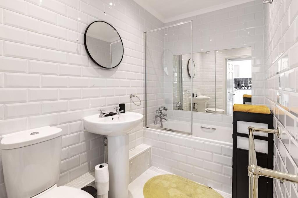 Oxford Vacations - One bedroom duplex apartment located in cowley. - Property Image 14