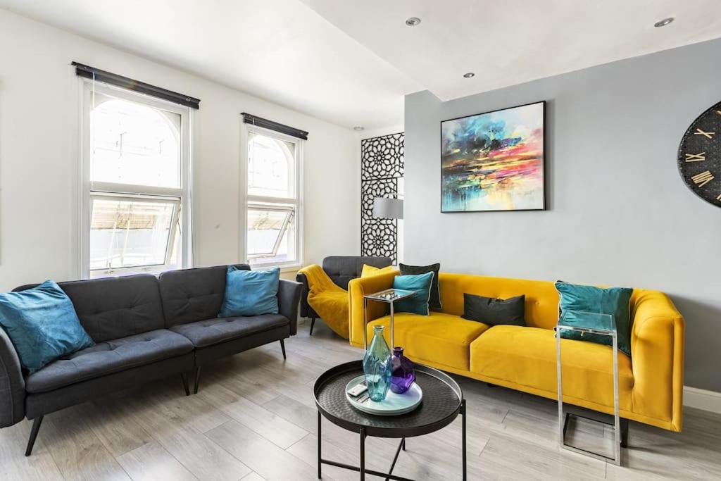 Oxford Vacations - One bedroom duplex apartment located in cowley. - Property Image 9