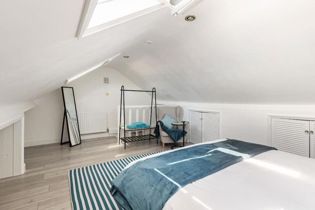 Oxford Vacations - One bedroom duplex apartment located in cowley. - Property Image 8