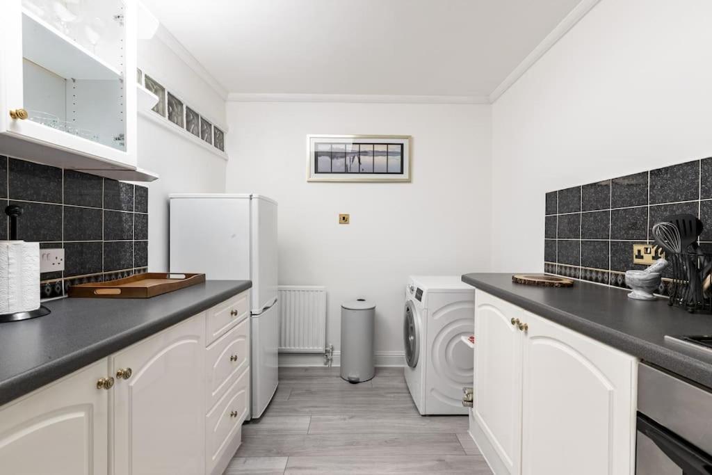 Oxford Vacations - One bedroom duplex apartment located in cowley. - Property Image 6