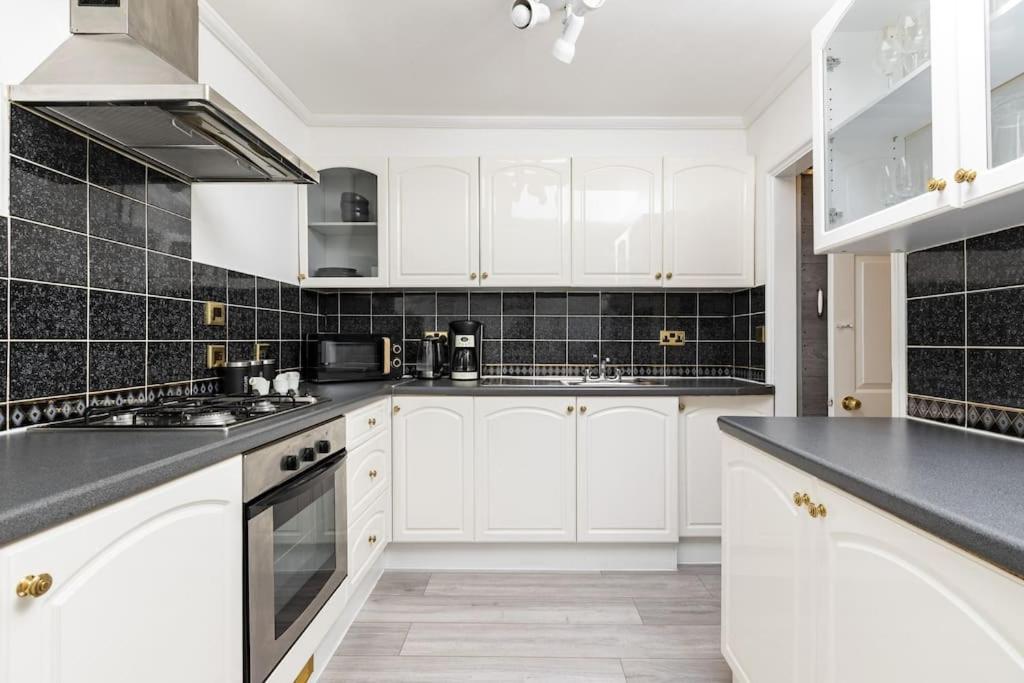 Oxford Vacations - One bedroom duplex apartment located in cowley. - Property Image 5