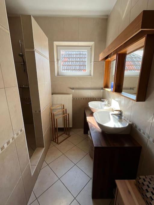 Loft spacieux dans une ancienne beurrerie avec parking gratuit