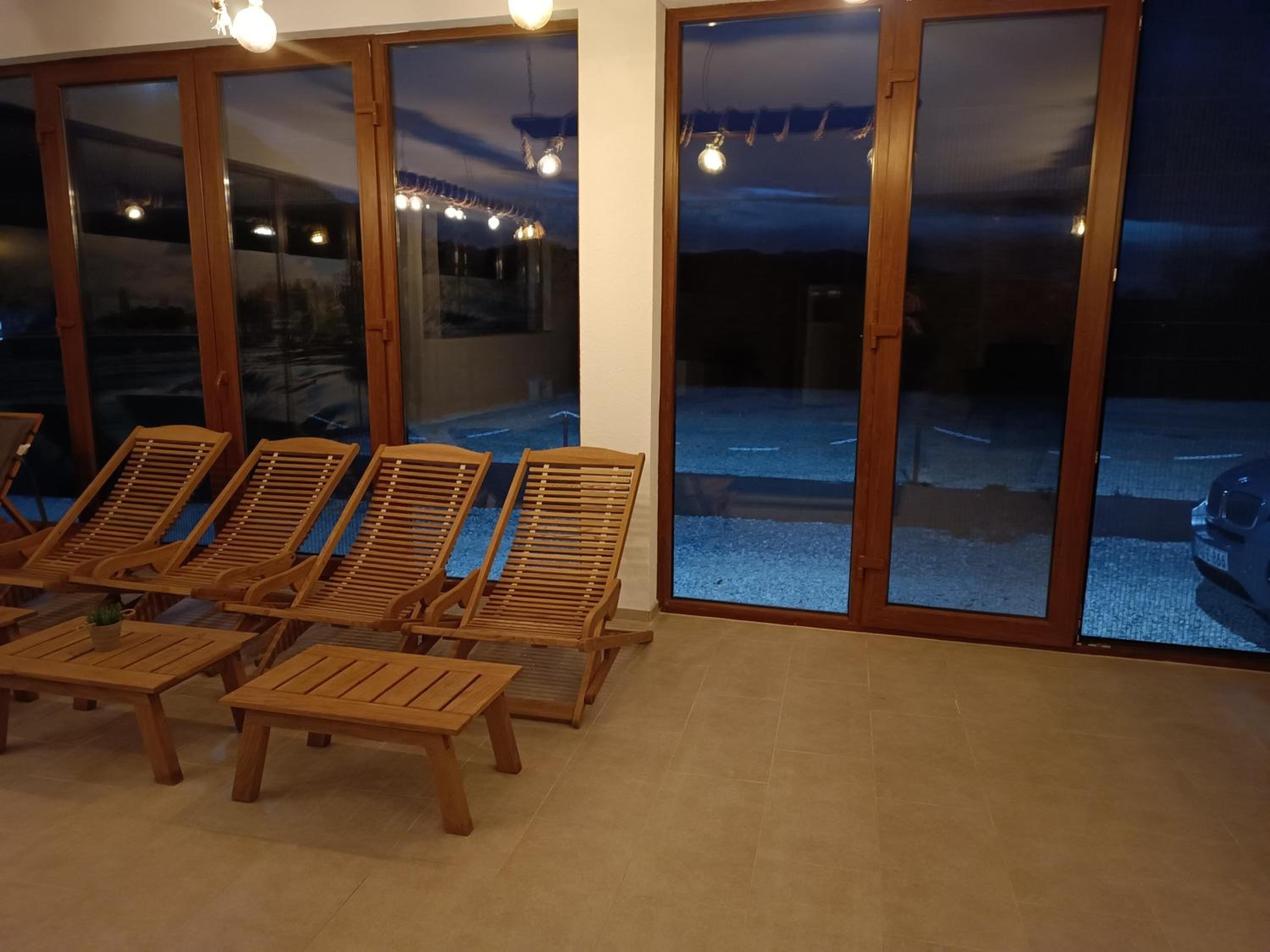 Villa Adanis