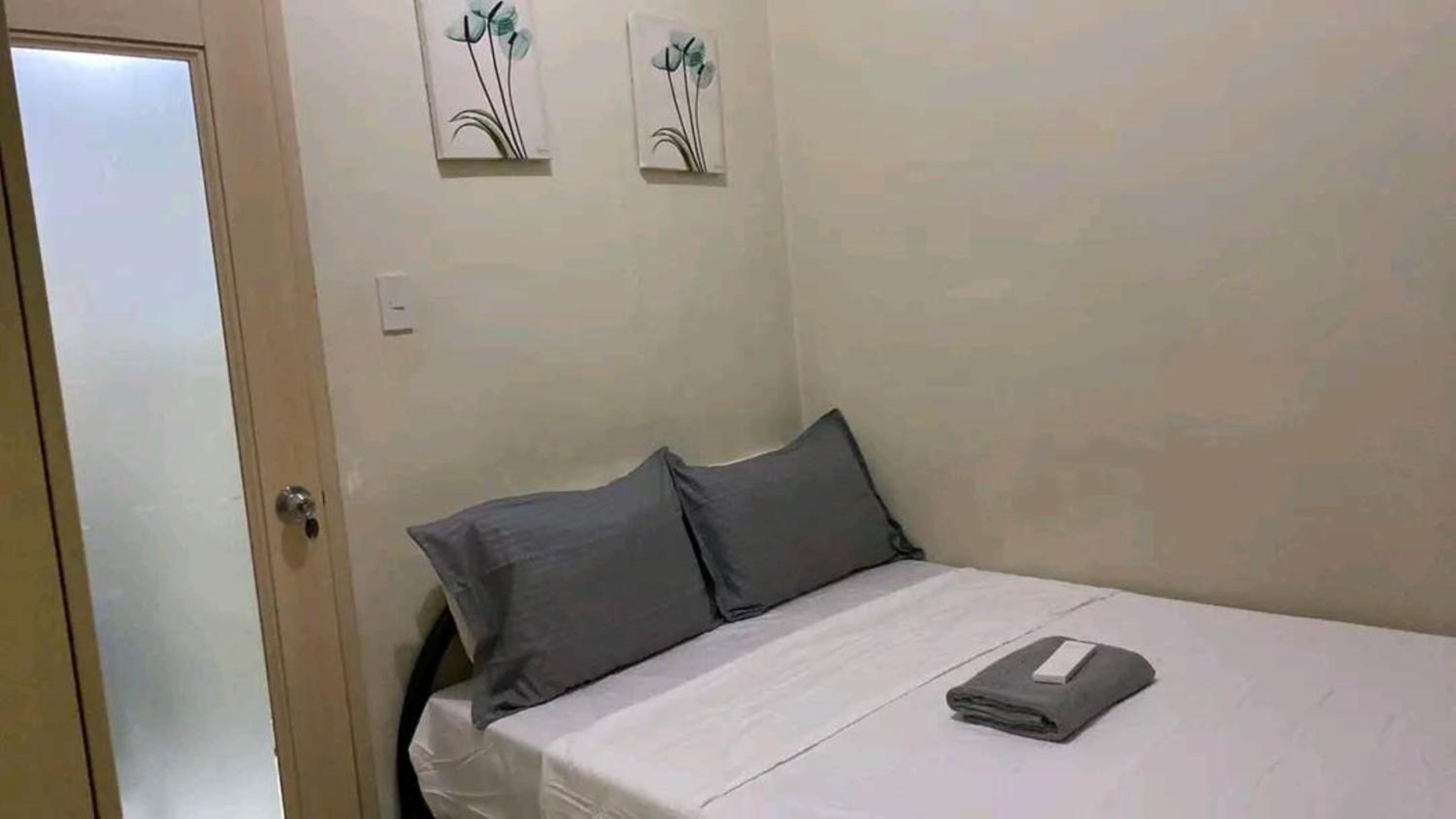 CHATEAU ELYSEE a8 near Airport and Sm mall, WIFI