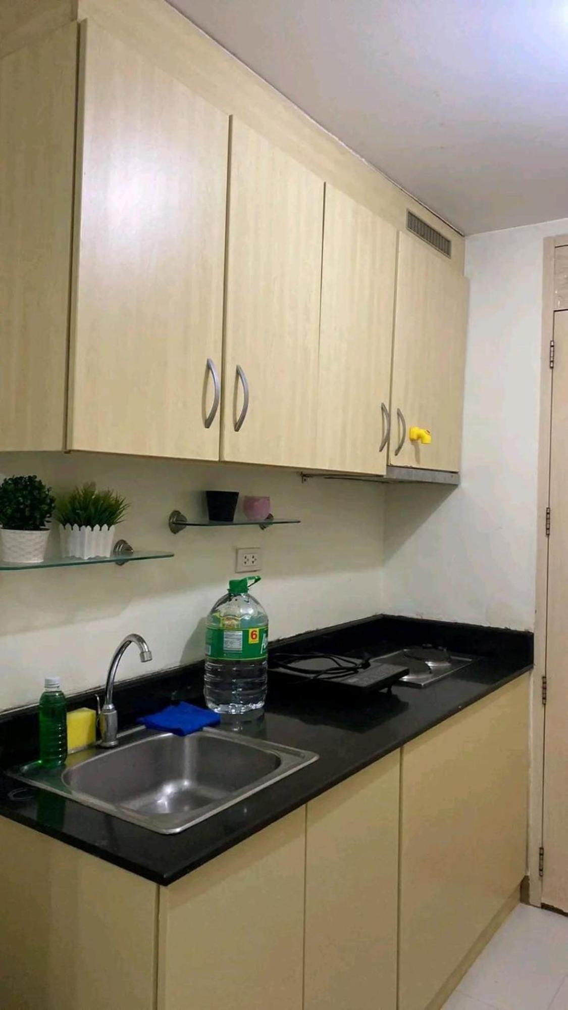 CHATEAU ELYSEE a8 near Airport and Sm mall, WIFI